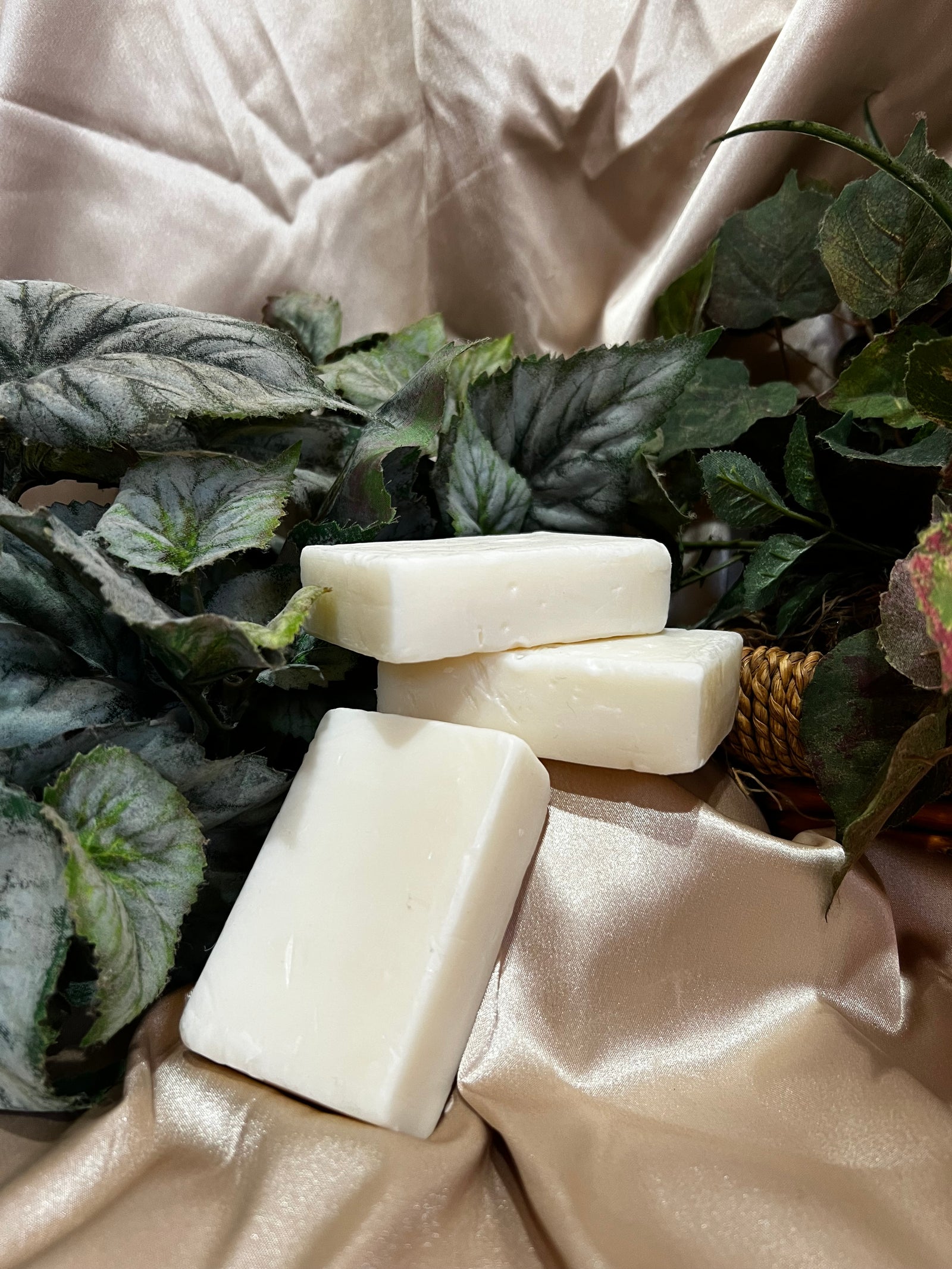 GoldiLocsNC Tingling Growth Shampoo Bar 4.0 oz